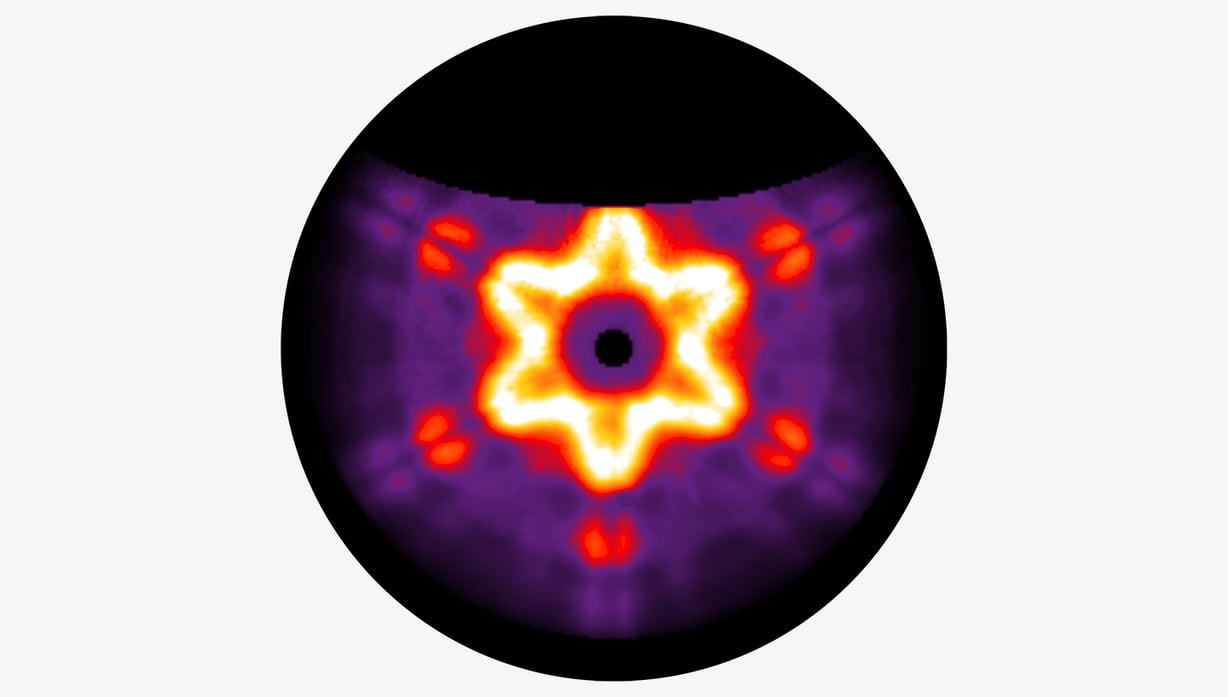 Diffraction pattern from a photonic crystal membrane