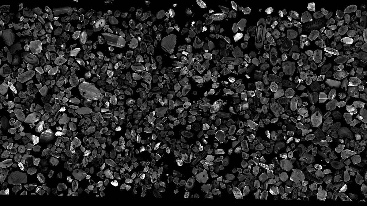 C_Media-slider_Cameron-Davidson-Zircons